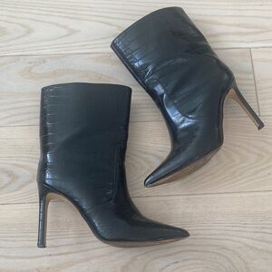 Express Black Croc-Patterned Heeled Boots